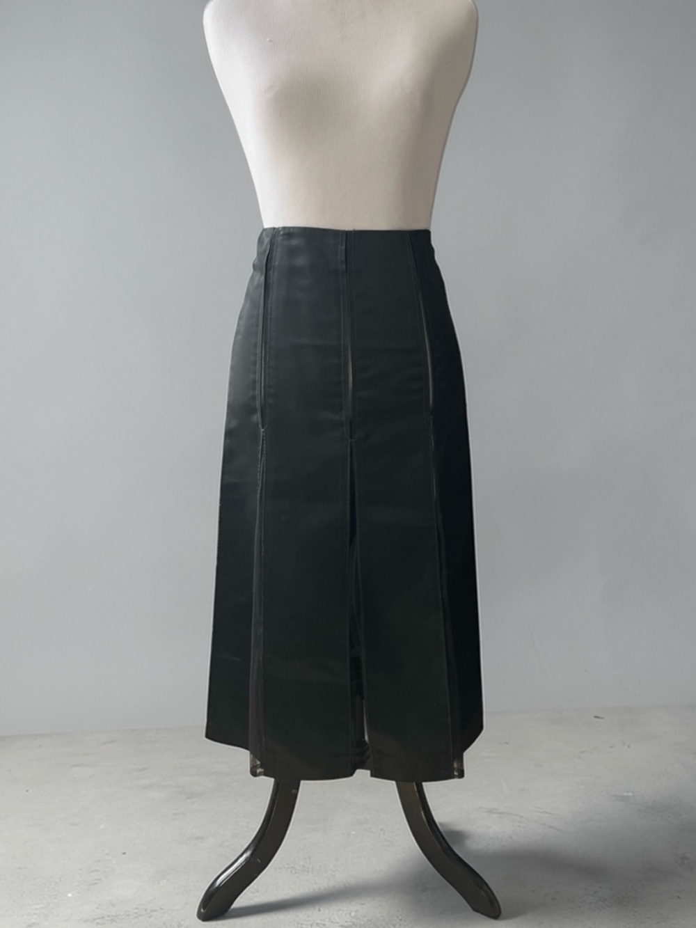 DKNY vintage mesh panel pleated black midi skirt size 4